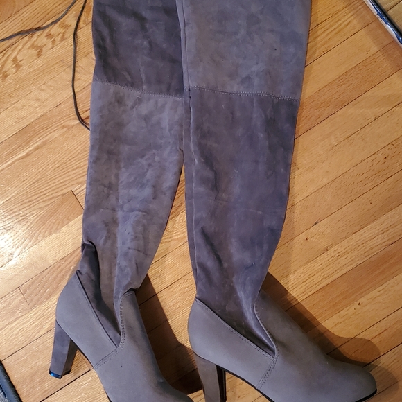 New over the knee pull on boot - Picture 1 of 6